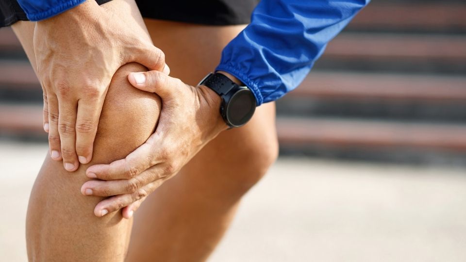 man with baker's cyst dublin physio & chiropractic