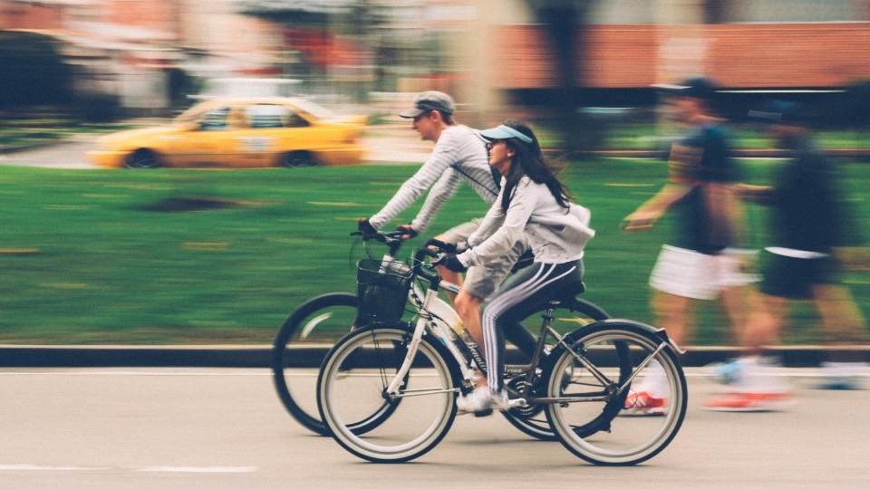 couple cycling laser therapy